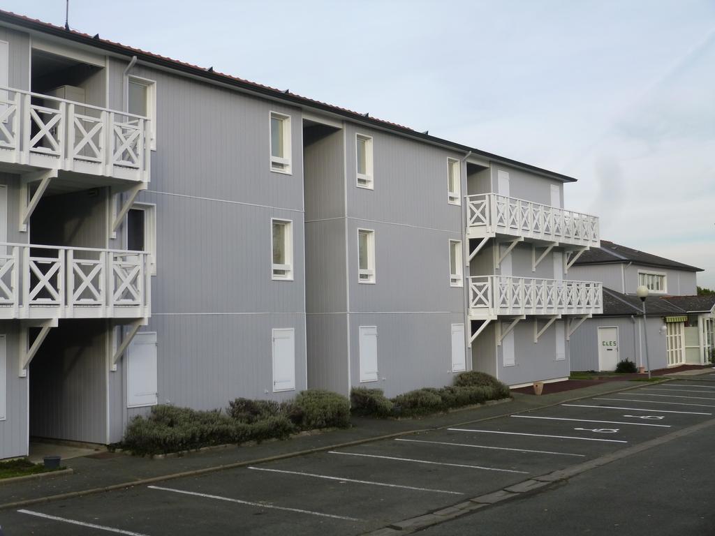 Fasthotel Angers Beaucouze Exterior photo